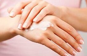 Treatment with psoriasis cream